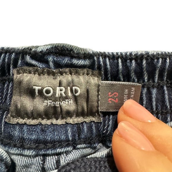 Torrid Pull-On Boyfriend Straight Super Soft Mid-Rise Jean 2S 2X Venus - Picture 6 of 9